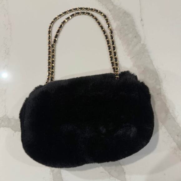 Expressions NYC Vegan Fur Bag Womens Black Faux Fur Shoulder Chain Handbag Purse - Picture 4 of 10